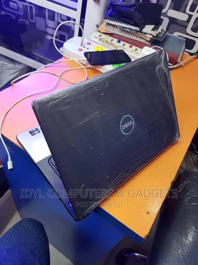 Laptop Dell Vostro 14 5468 8GB Intel Core I5 SSD 256GB