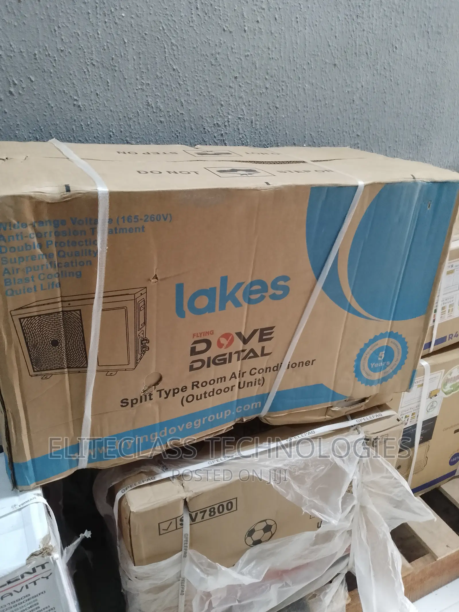 Super Cool and Original Lakes Air Conditioner {LAKS09AERO}