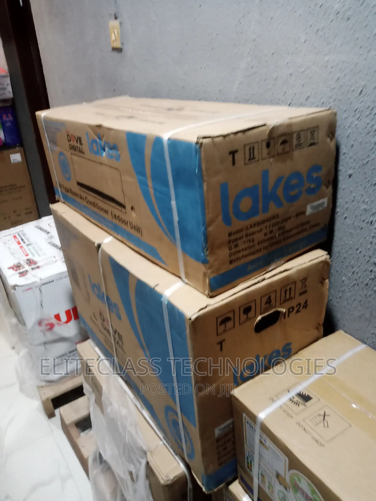 Standard Indoor Outdoor Lakes Air Conditioner *LAKS09AERO*