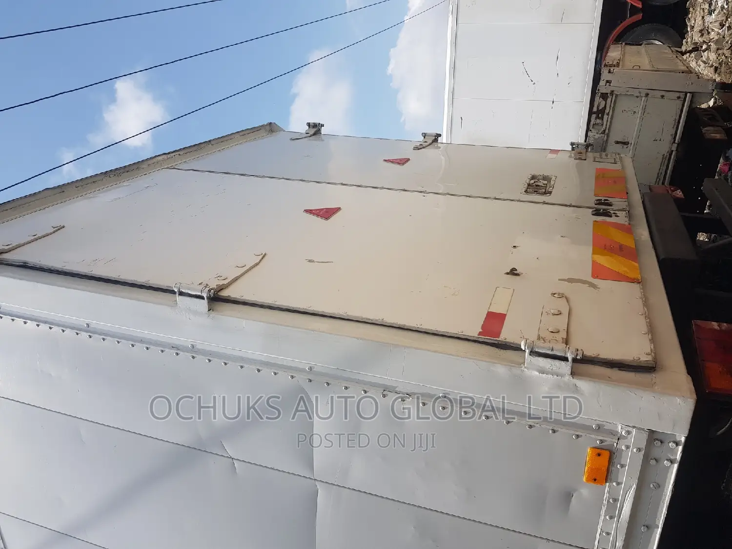 M/Benz Truck 814 Model Container Body