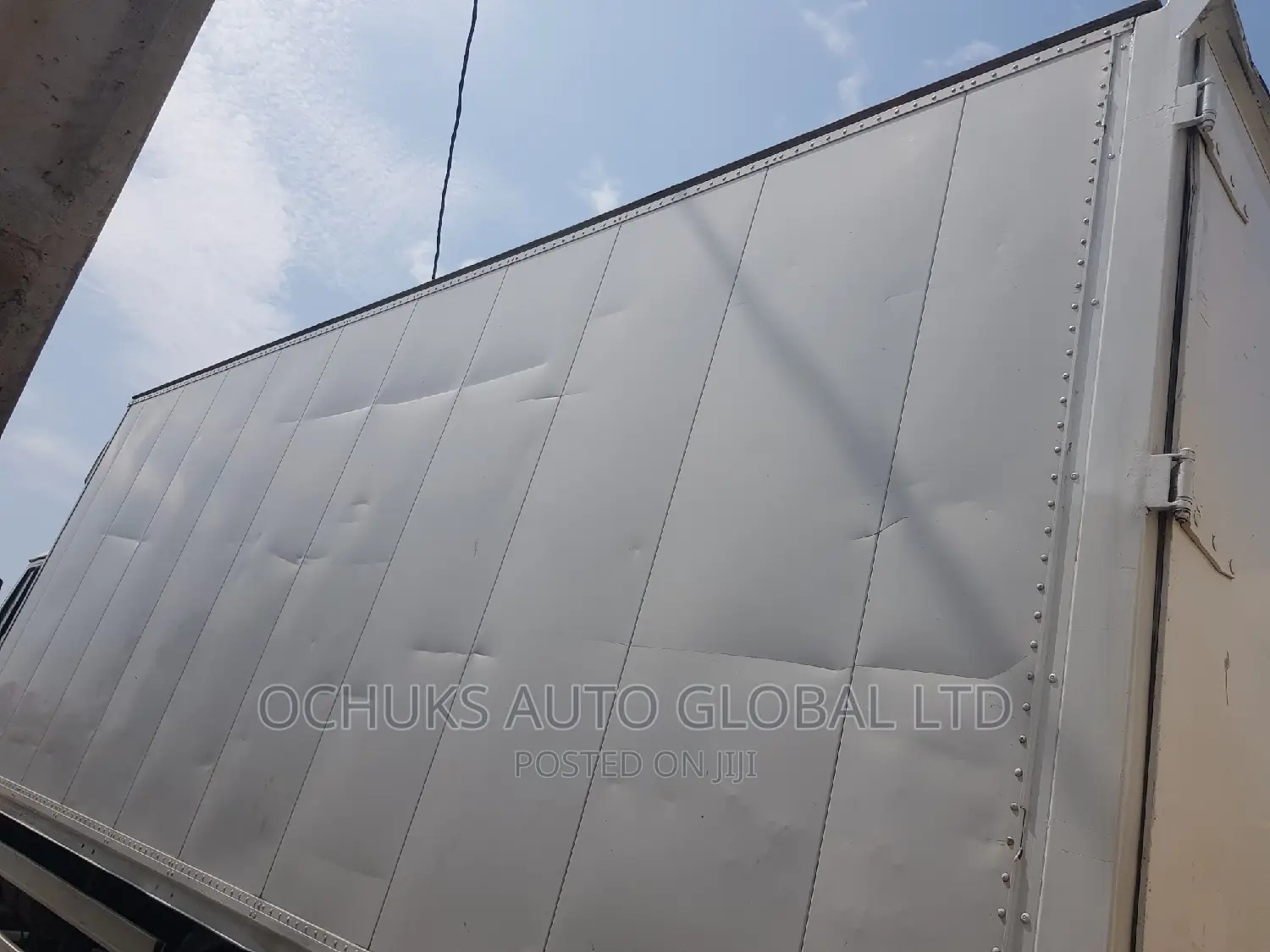 M/Benz Truck 814 Model Container Body