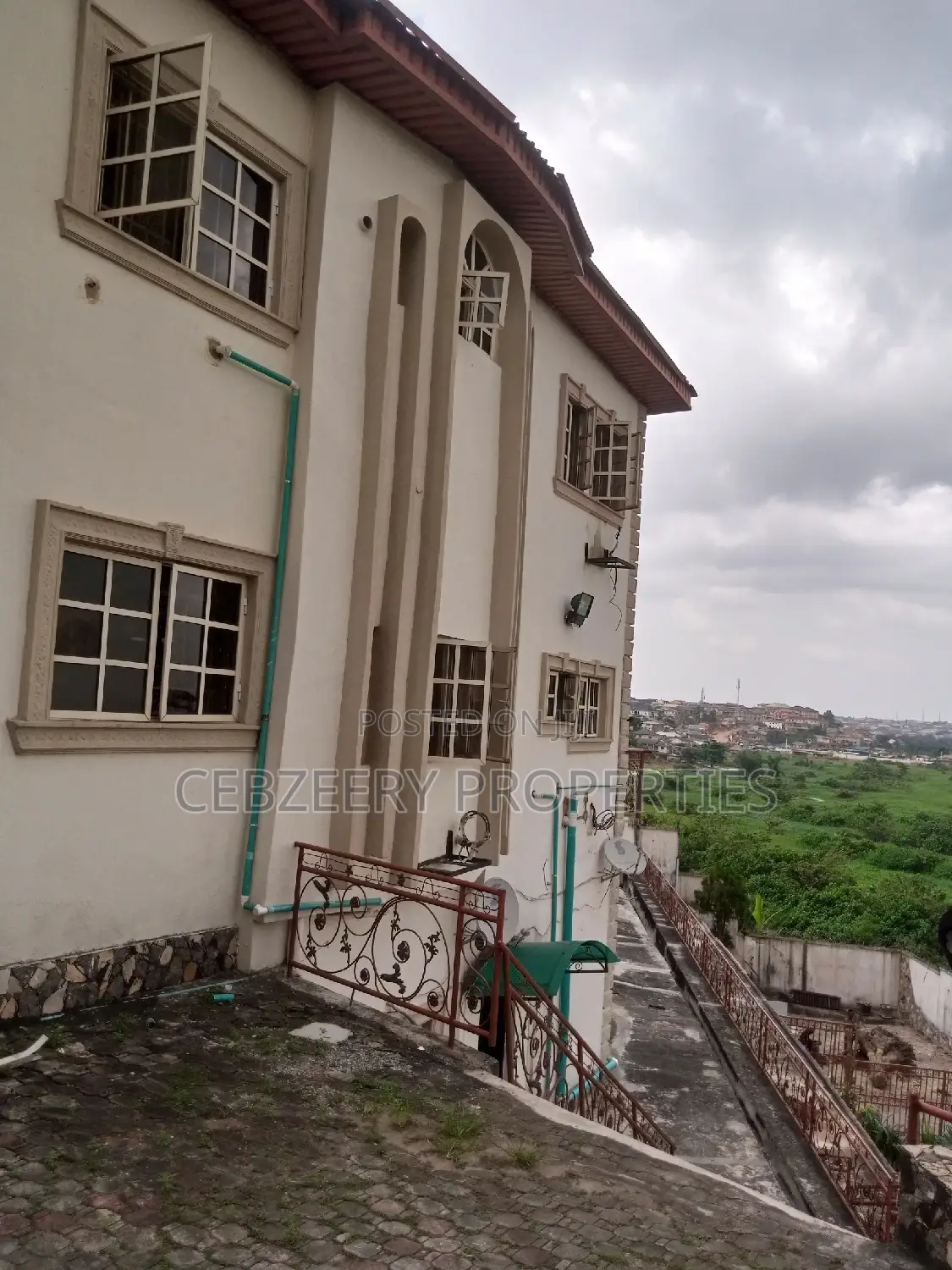 Mini Flat in River Valley Estate for rent