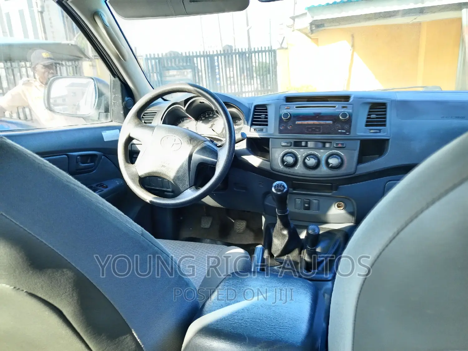 Toyota Hilux 2015 White