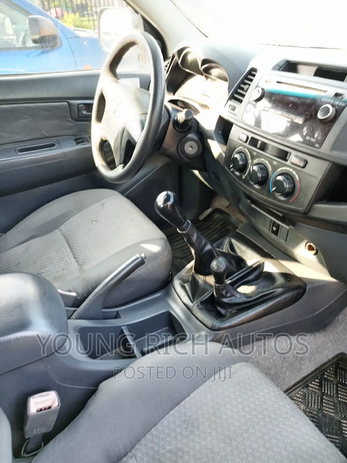 Toyota Hilux 2015 White