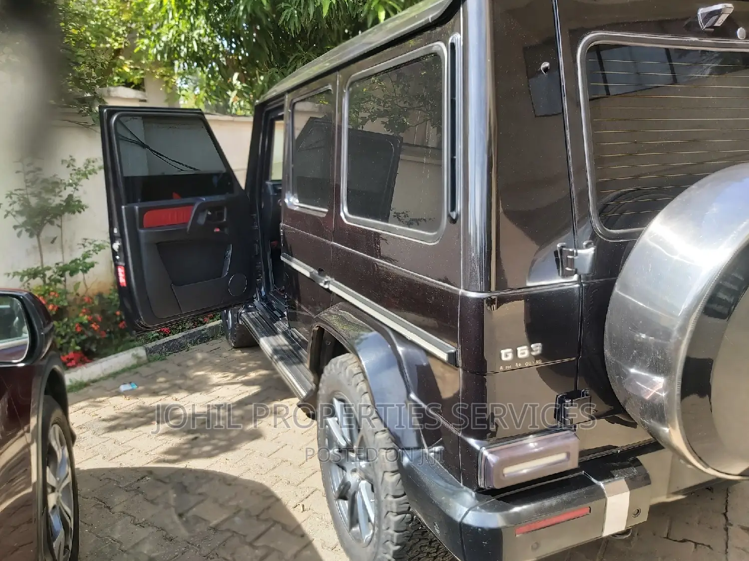 Mercedes-Benz G-Class G63 AMG 4dr SUV 4WD (5.5L 8cyl Turbo 7A) 2014