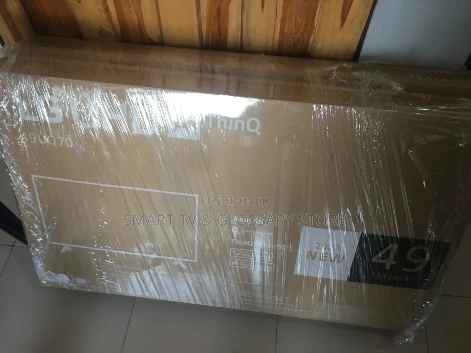 LG 49inches LED Aithinq