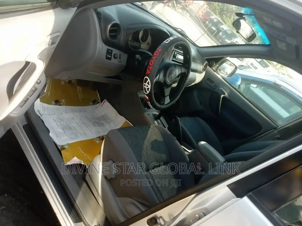 Toyota RAV4 2.0 4x4 Executive 2005 Silver