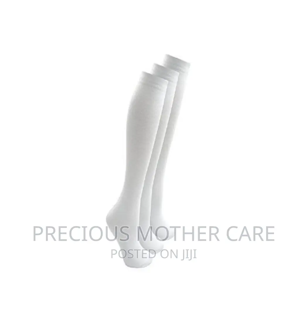 Children Kneel Length Sock White and Black Color 3 Pairs