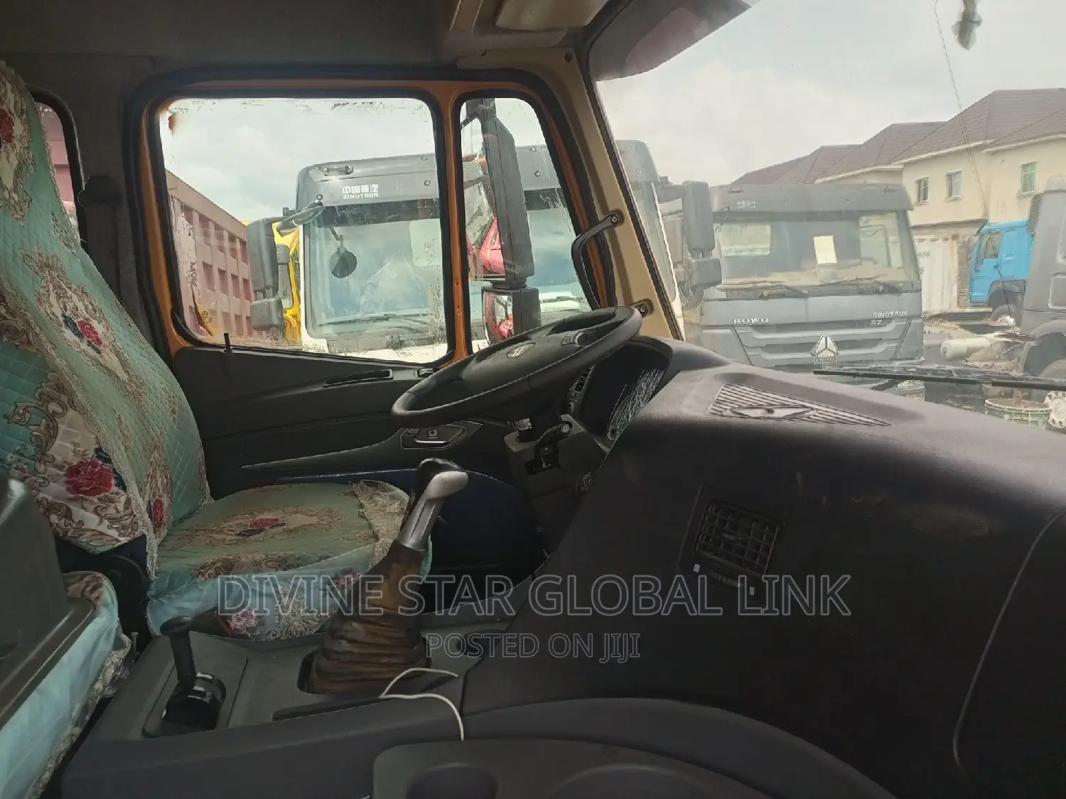 HOWO Duper Truck Trailer