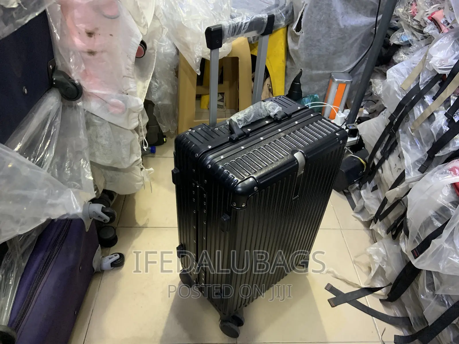 Small Size Black Aluminium Frame Travel Luggage