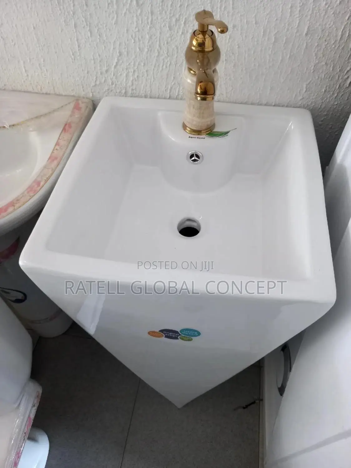 Freestand White Executive Wash Hand Basin
