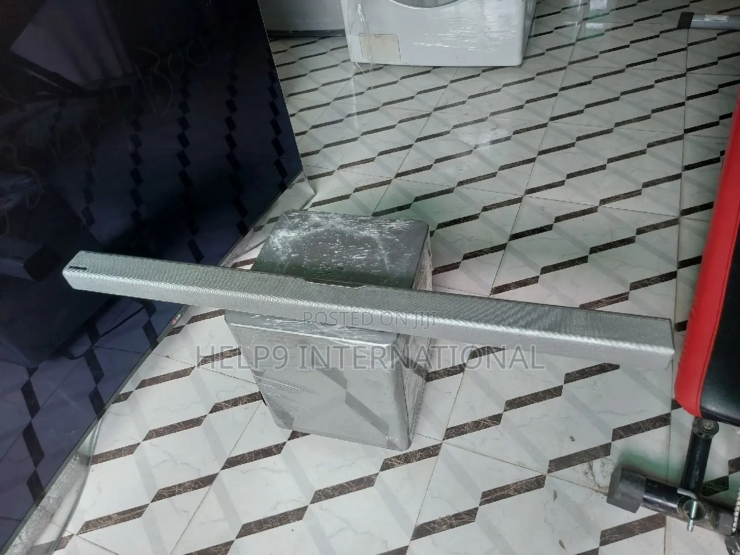 Silver Samsung Air Track Wireless 320w Soundbar