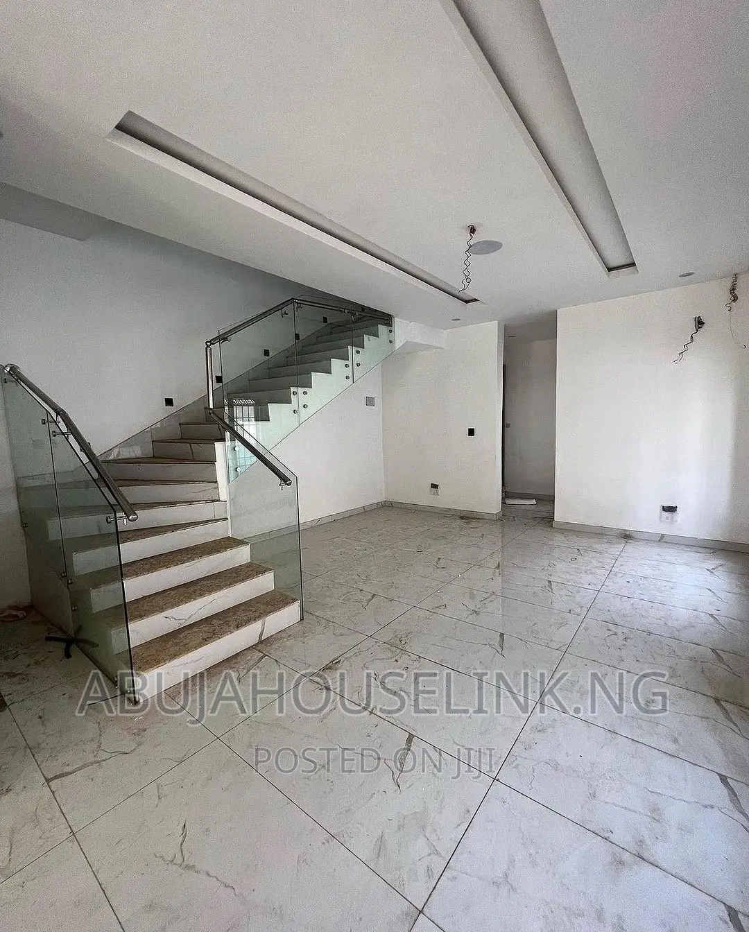 6bdrm Duplex in Guzape Abuja for sale