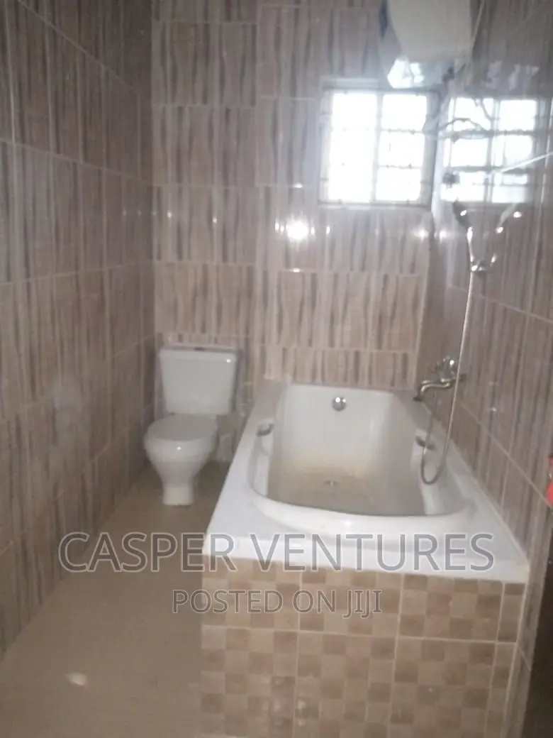 4bdrm Duplex in Chevy View, Chevron for rent