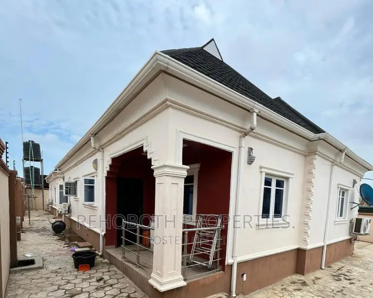 Furnished 4bdrm Bungalow in Akoto Elebu, Ibadan for sale