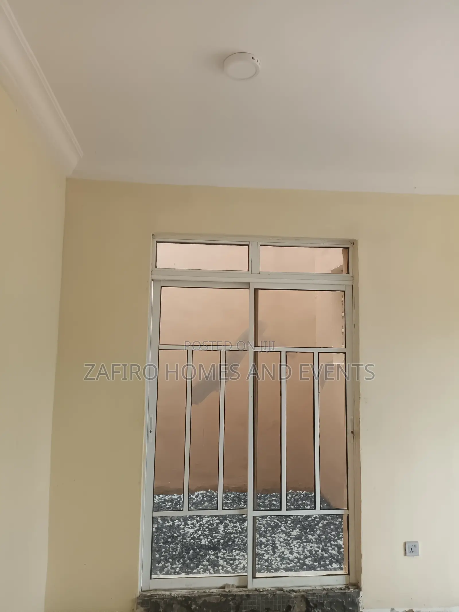 5bdrm Duplex in Iyaganku, Iyanganku for sale