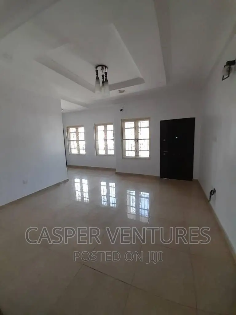 5bdrm Duplex in Chevy View, Chevron for rent