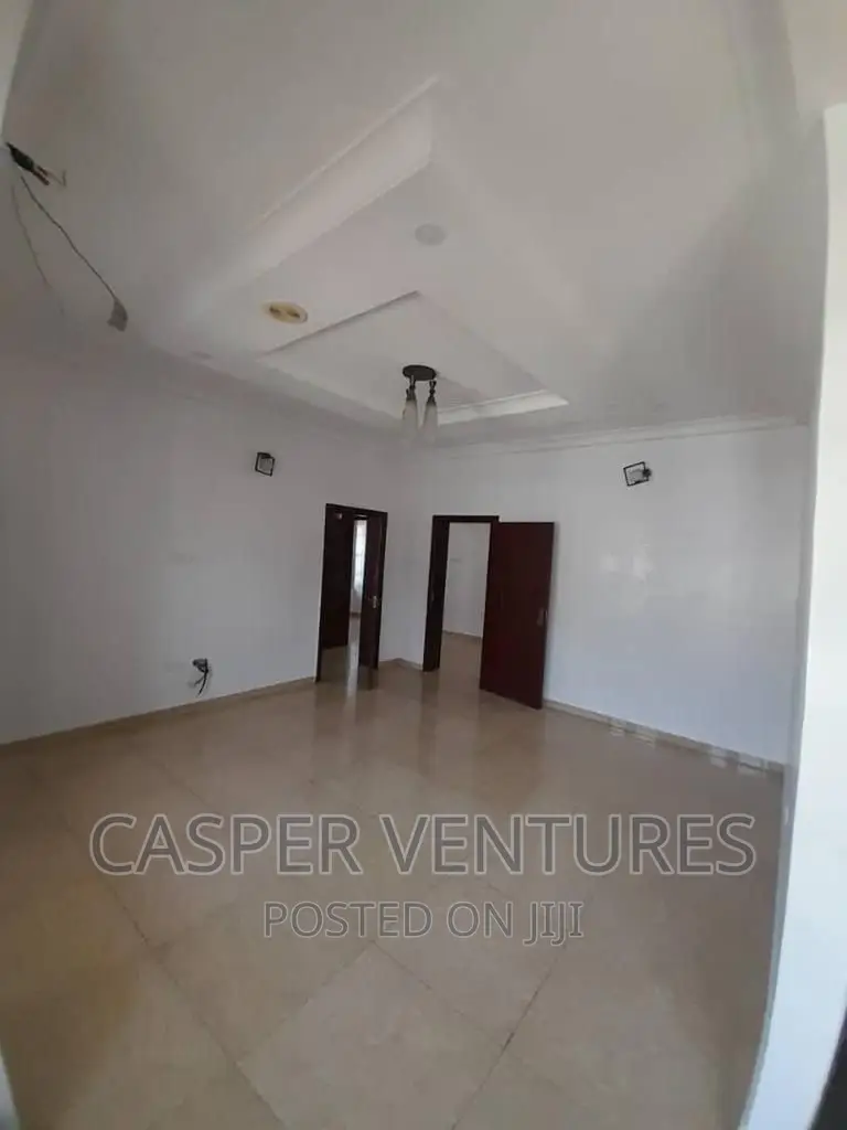 5bdrm Duplex in Chevy View, Chevron for rent