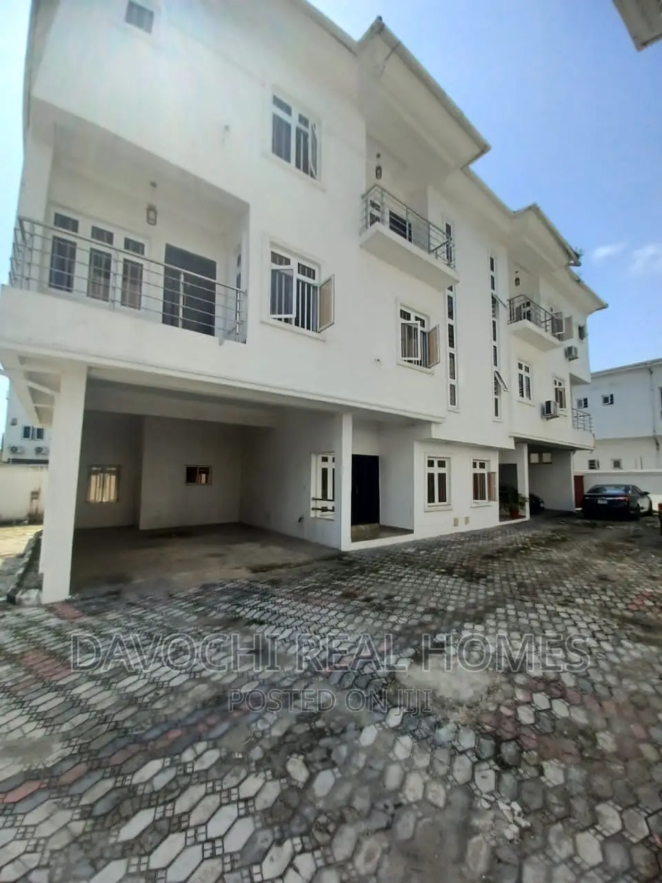 4bdrm Duplex in Osapa London, Lekki for rent