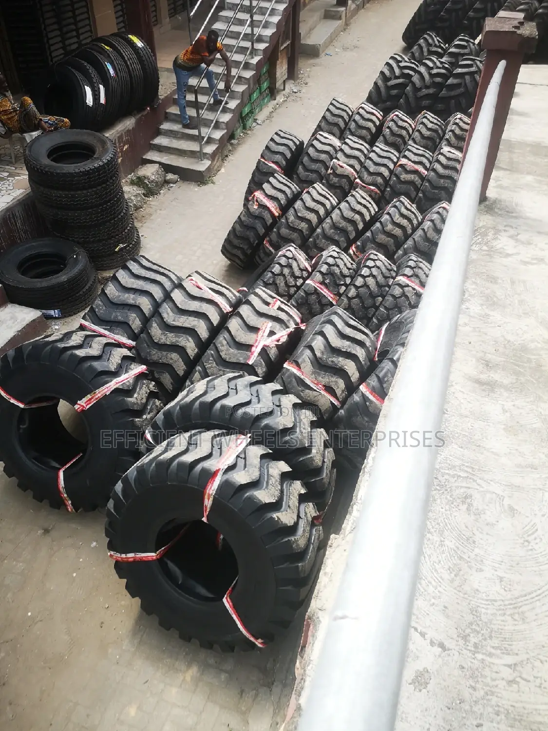 23.5-25 Rockbuster 966c Payloader Tyres