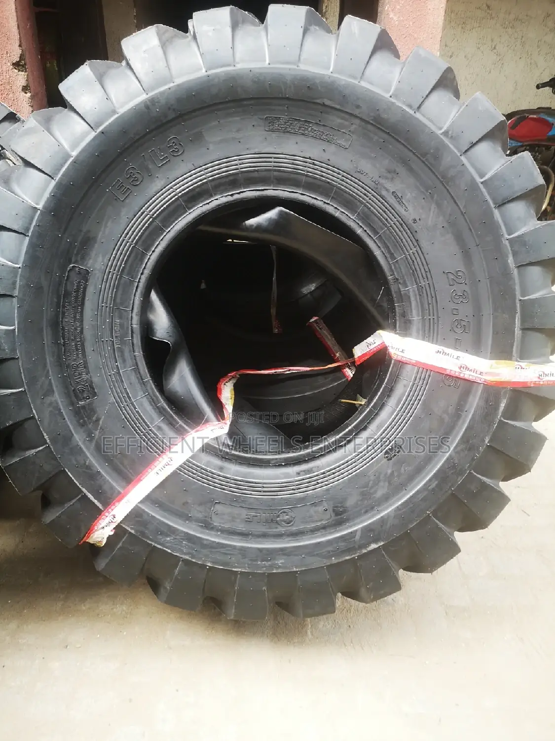 23.5-25 Rockbuster 966c Payloader Tyres
