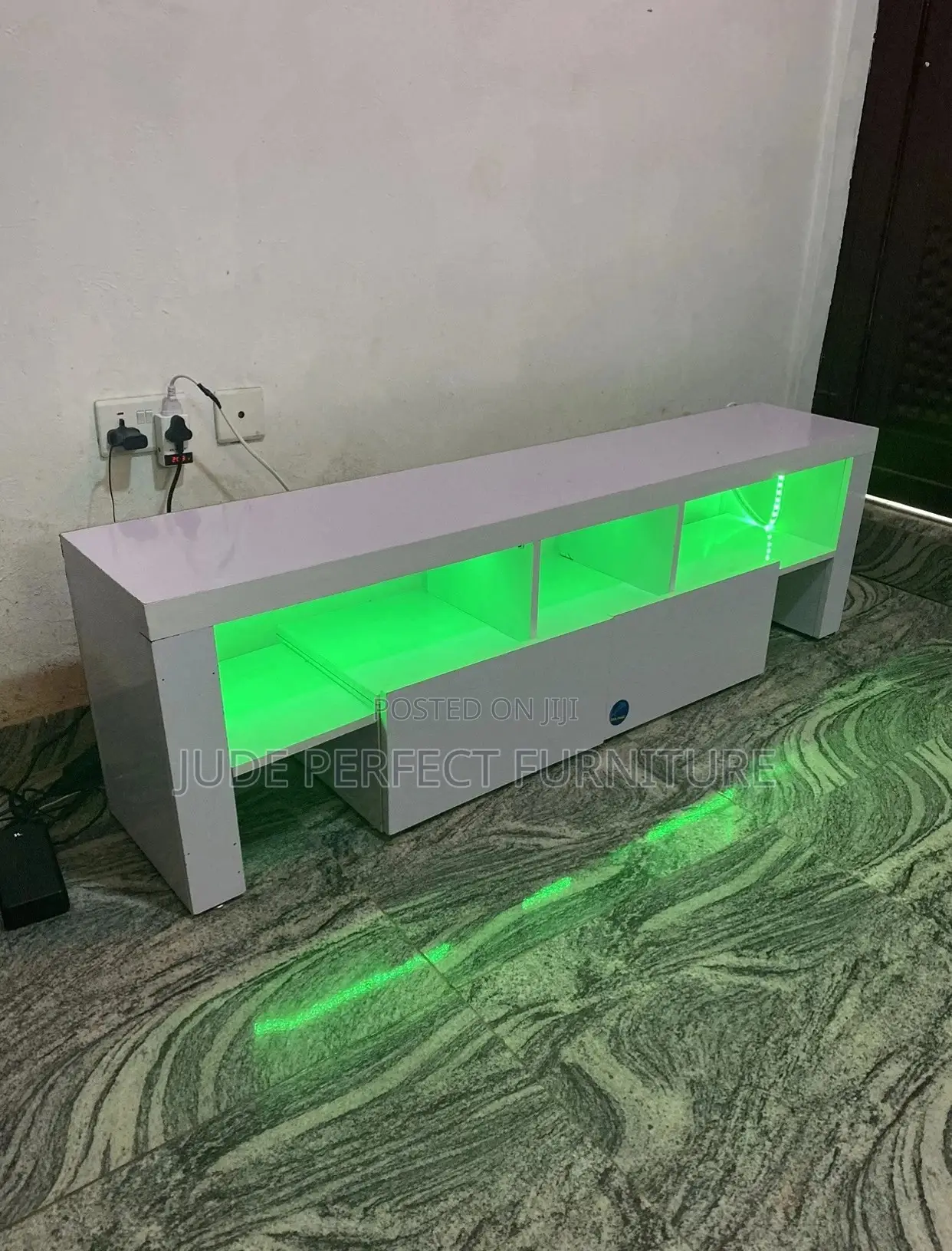 High Quality Tv Stand With Light