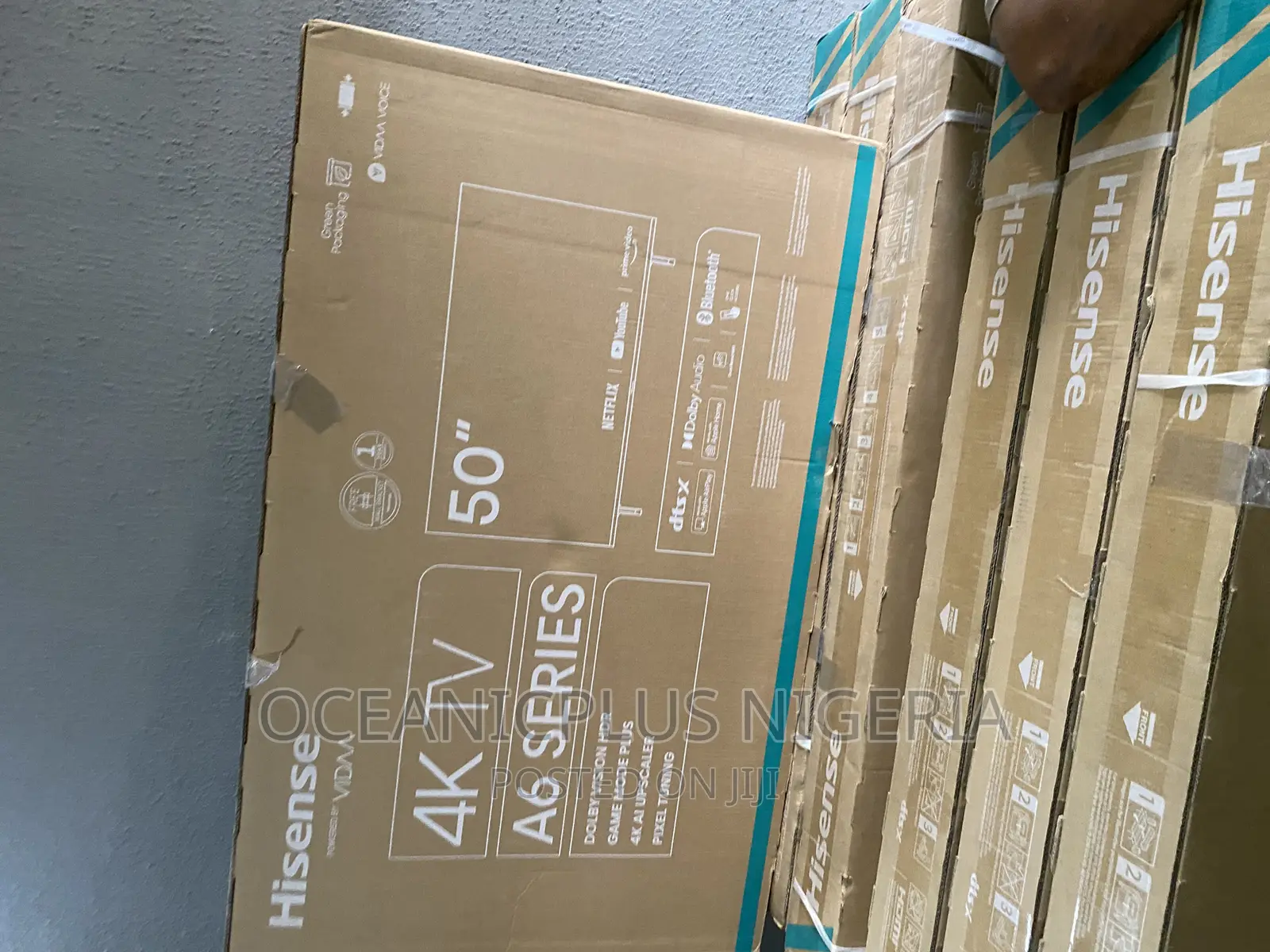Durable Hisense 50" TV A6 Series(50A6K) With Wall Bracket