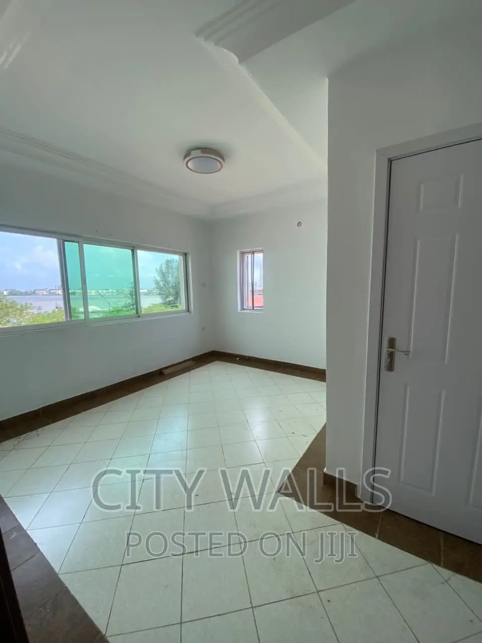2bdrm Block of Flats in Lekki Phase 1 for rent
