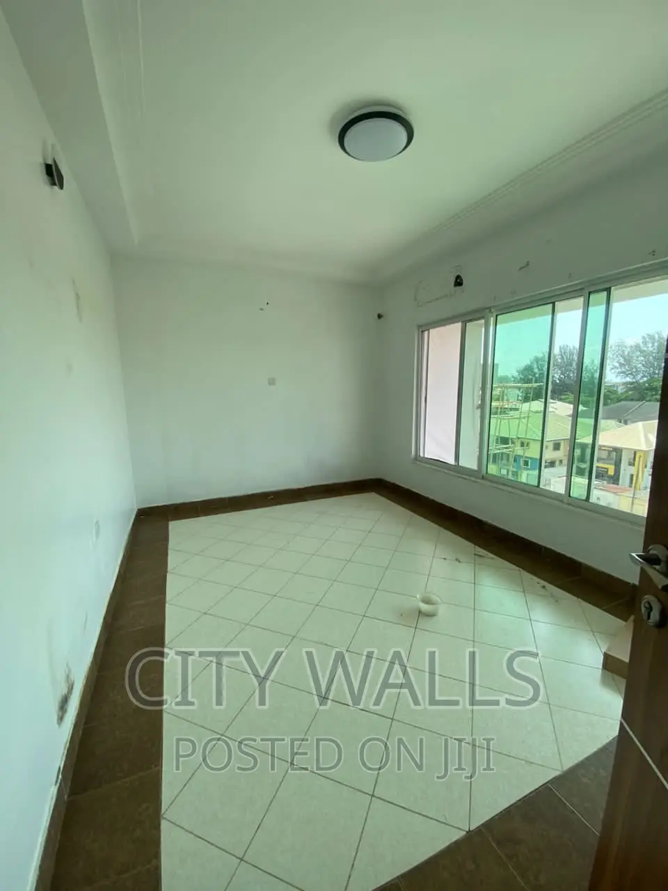 2bdrm Block of Flats in Lekki Phase 1 for rent