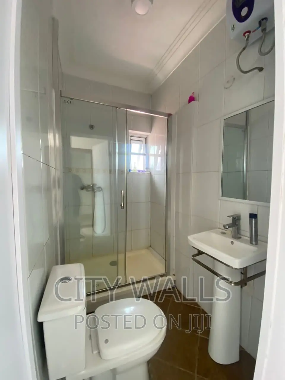 2bdrm Block of Flats in Lekki Phase 1 for rent