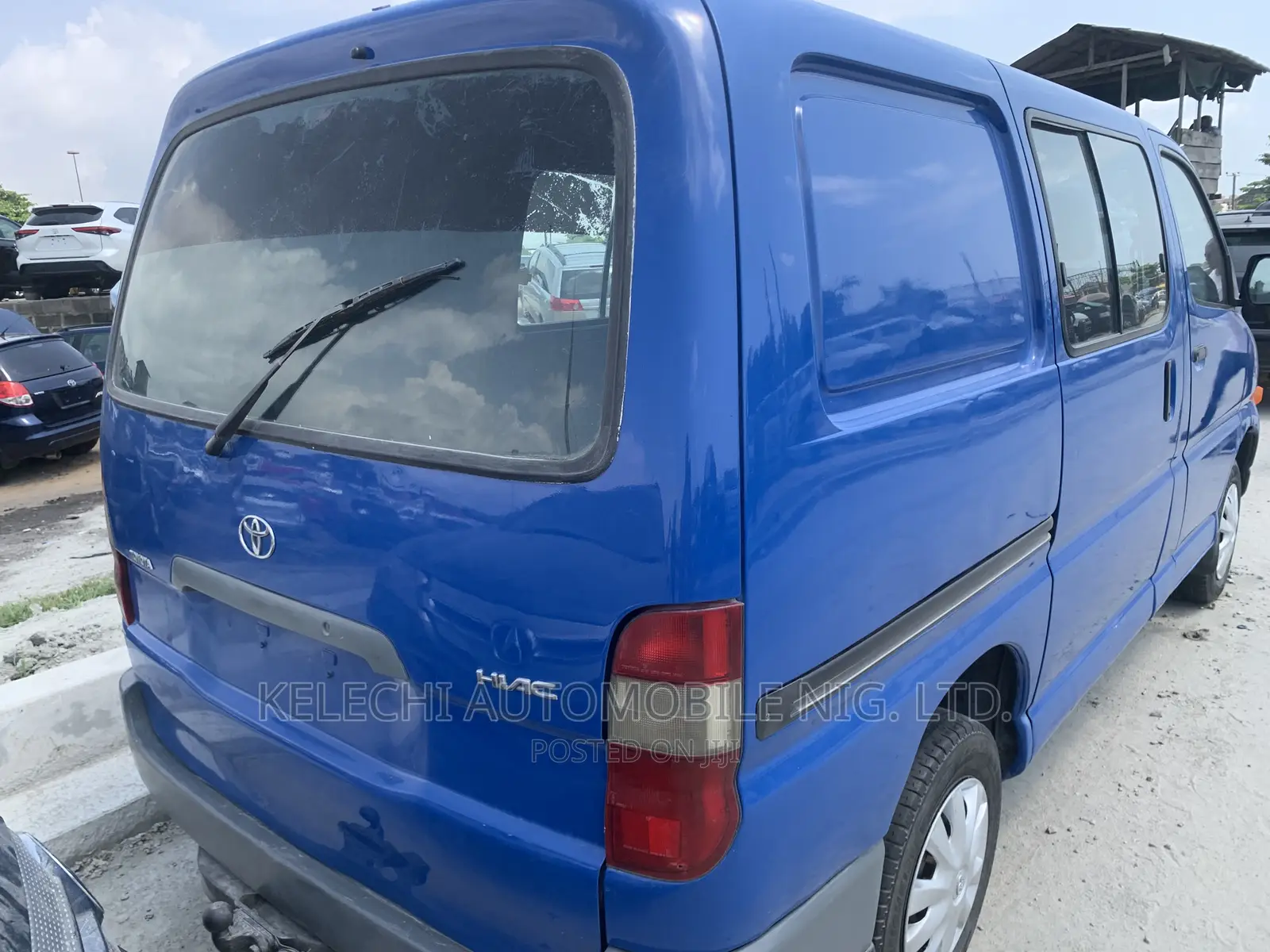 Toyota HiAce 2005 Blue