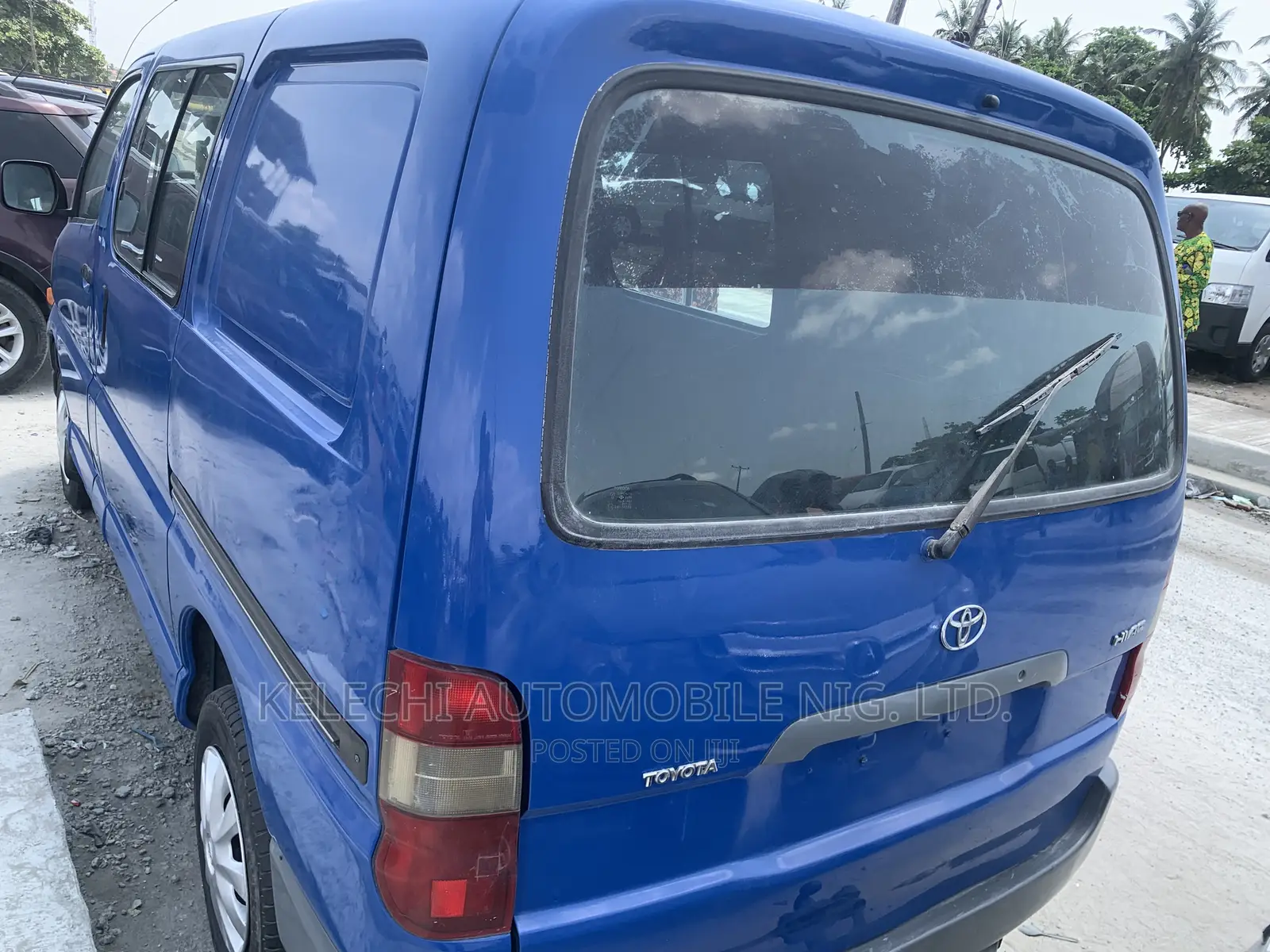 Toyota HiAce 2005 Blue
