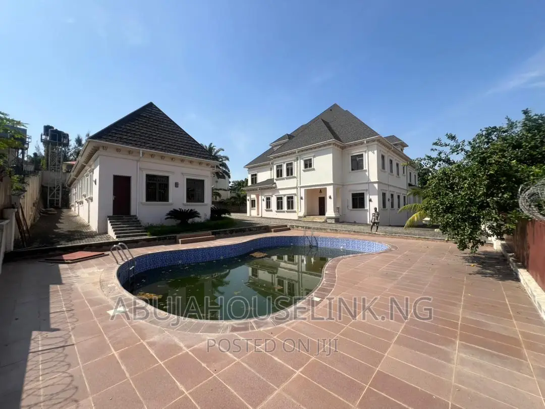 7bdrm Mansion in Asokoro Main By for sale