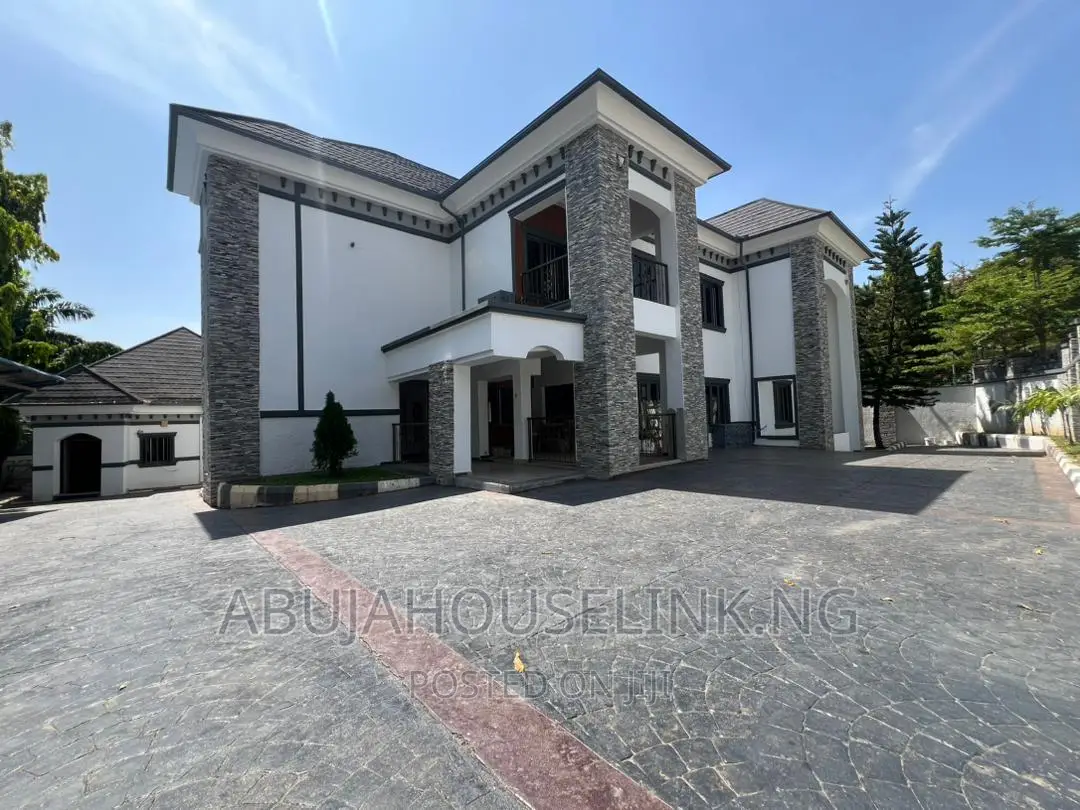 6bdrm Mansion in Maitama Main By for sale