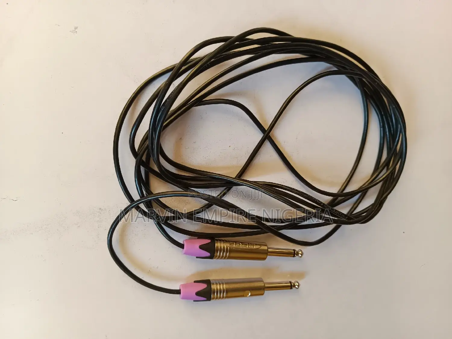 Black Jack to Jack Cable for Speakers Keyboards 5 Yards