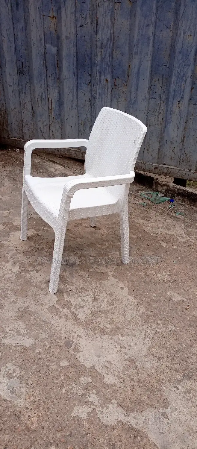 High Quality Plastic Chairs
