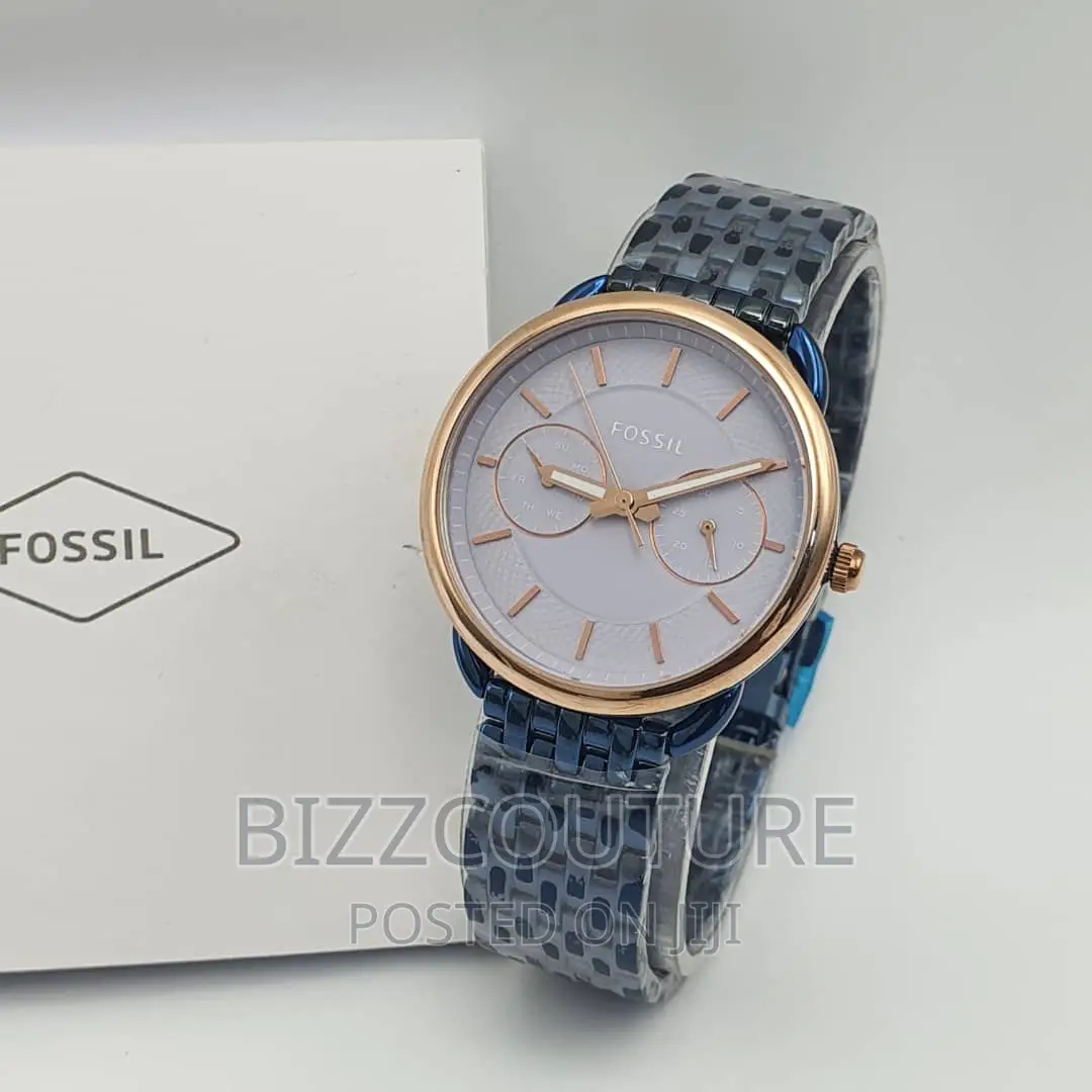 Original FOSSIL Blue Chain Ladies Watch Available in Store
