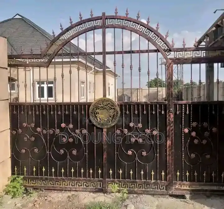 Wrought Iron Transparent Gate