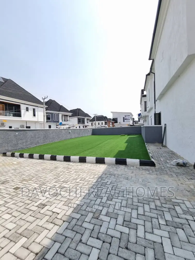 4bdrm Duplex in Ikota Villa, Lekki for rent