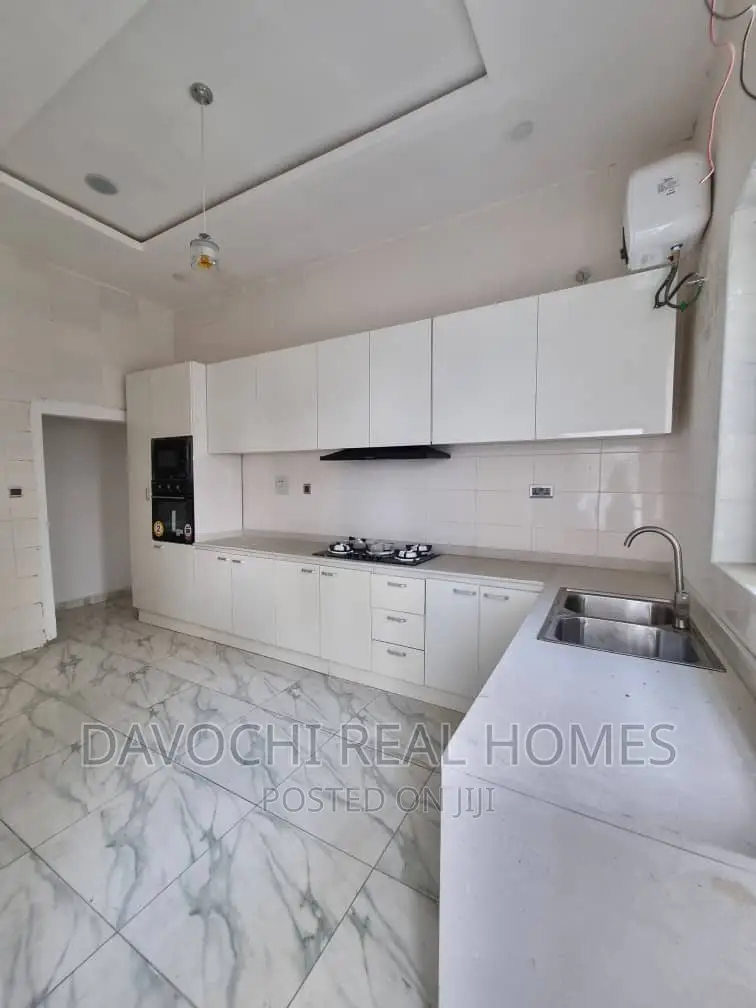 4bdrm Duplex in Ikota Villa, Lekki for rent
