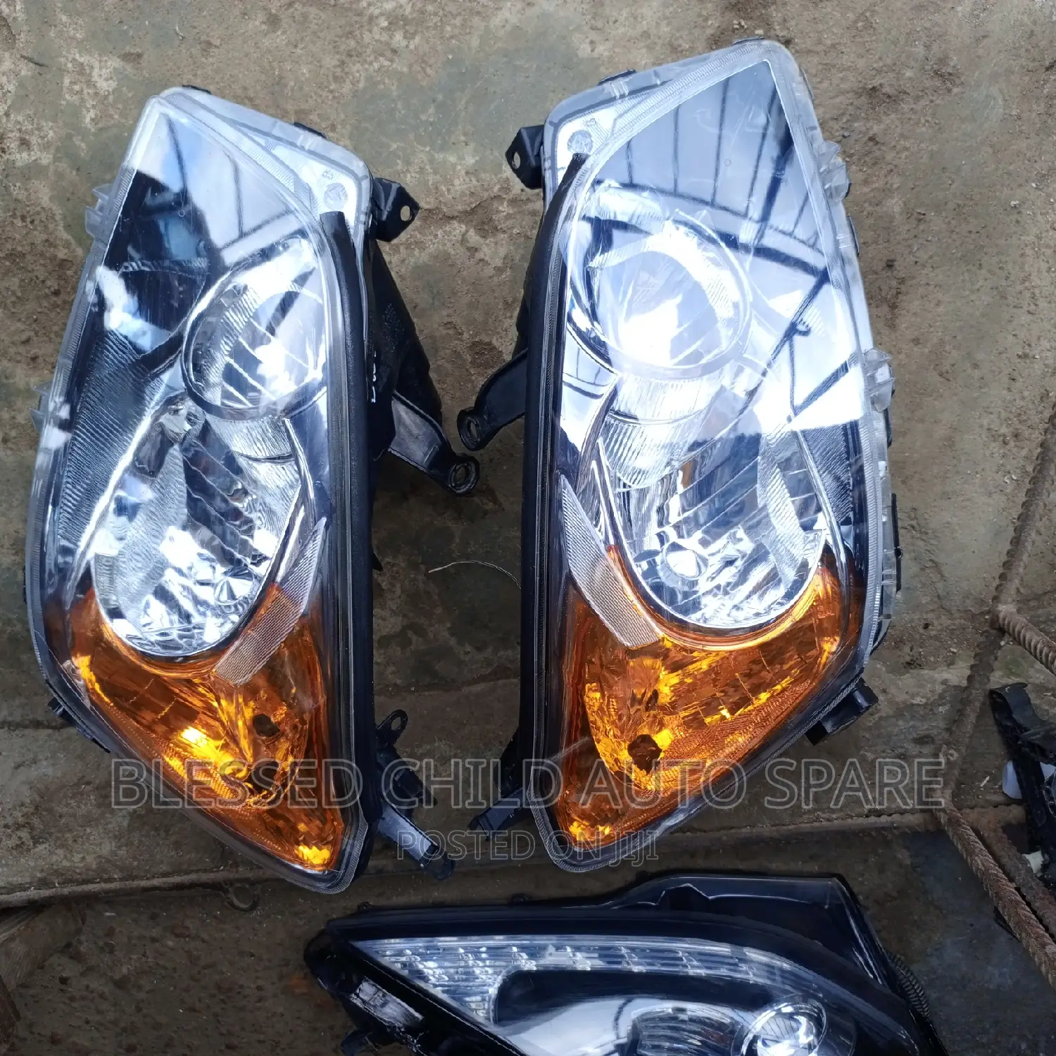 Headlamp Toyota Rav4 2010-2012