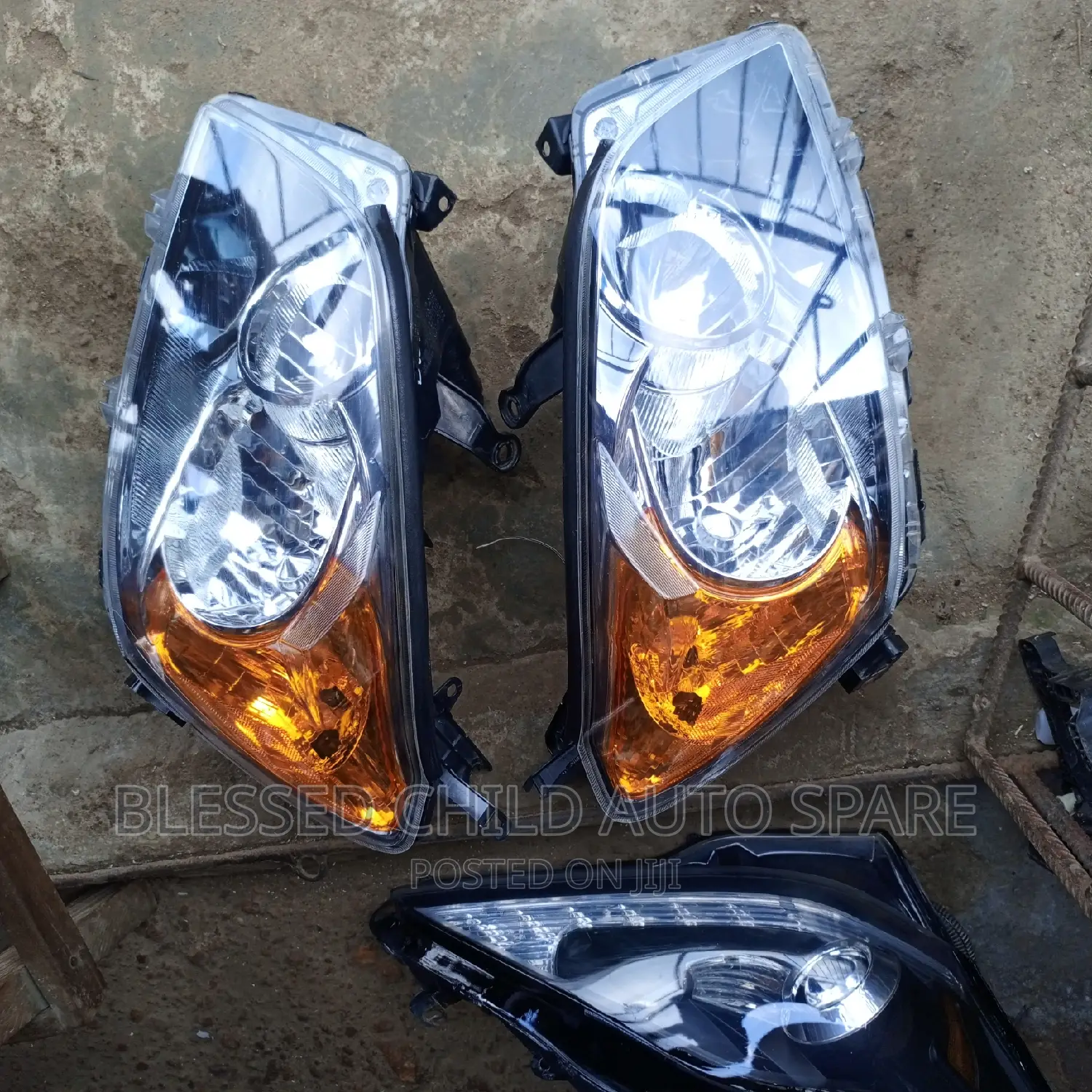 Headlamp Toyota Rav4 2010-2012