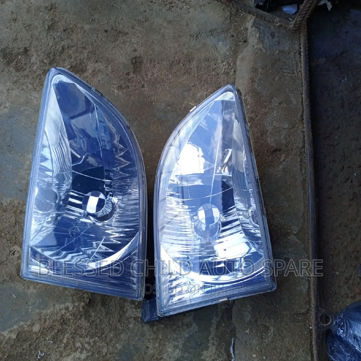 Headlamp Toyota Sienna 2001-2002