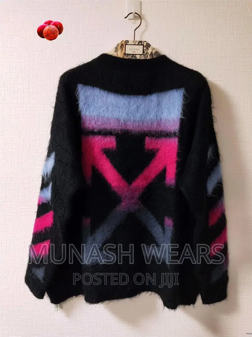 Luxury Offwhite Swirstshirt