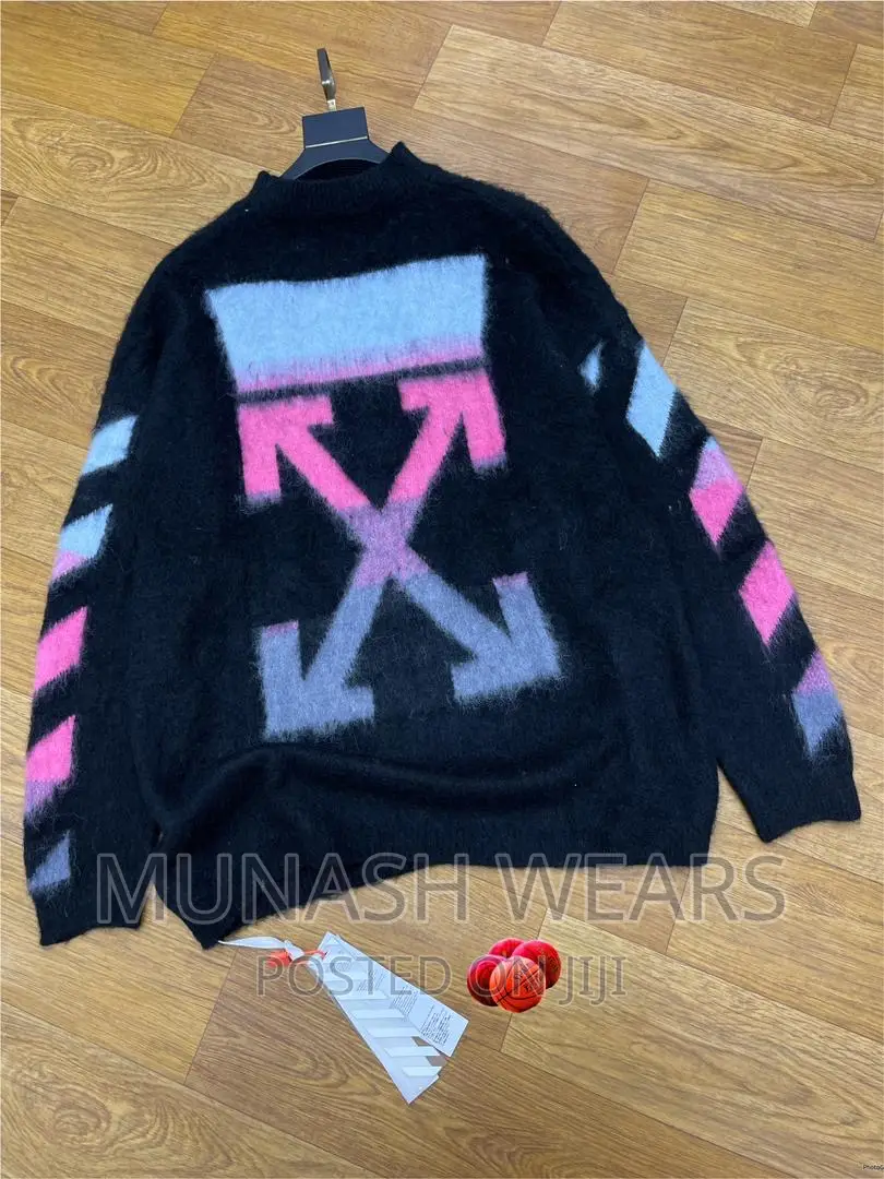 Luxury Offwhite Swirstshirt