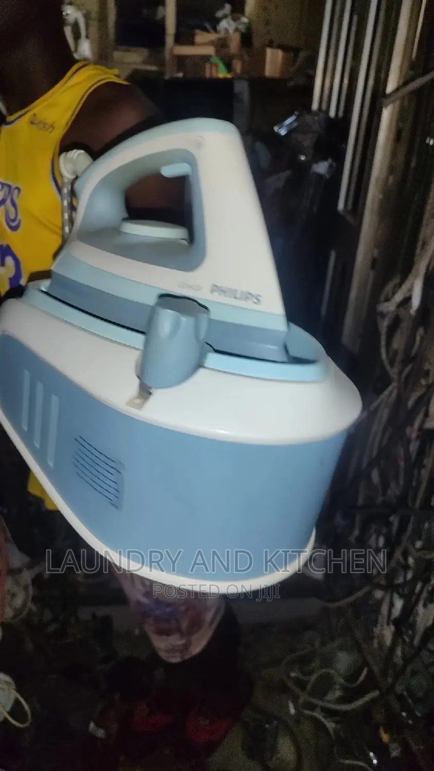 Philips Industrial Steam Iron for Laundry and Fashion Use