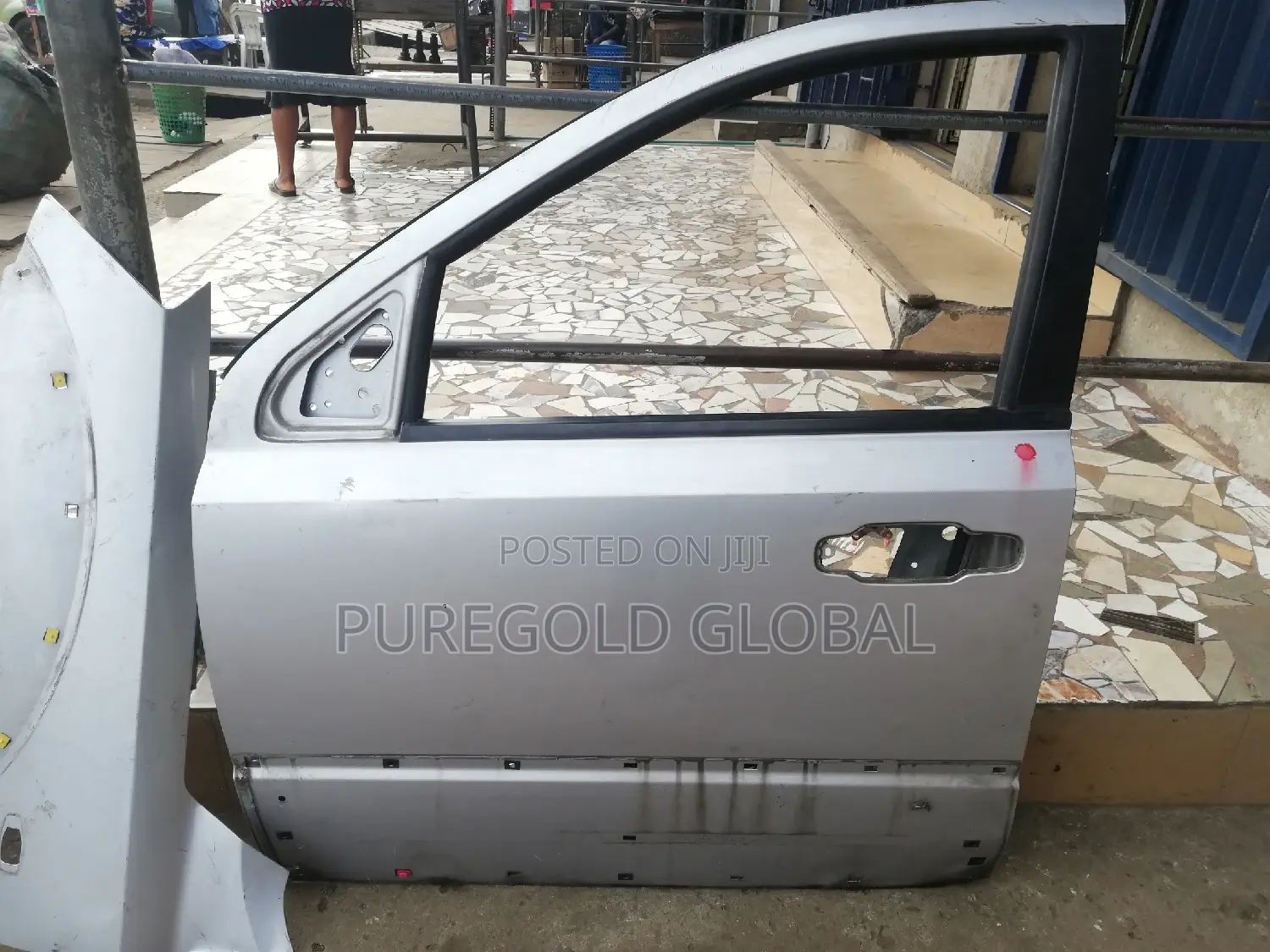 Kia Sorento 2003 and 2006 Model Door