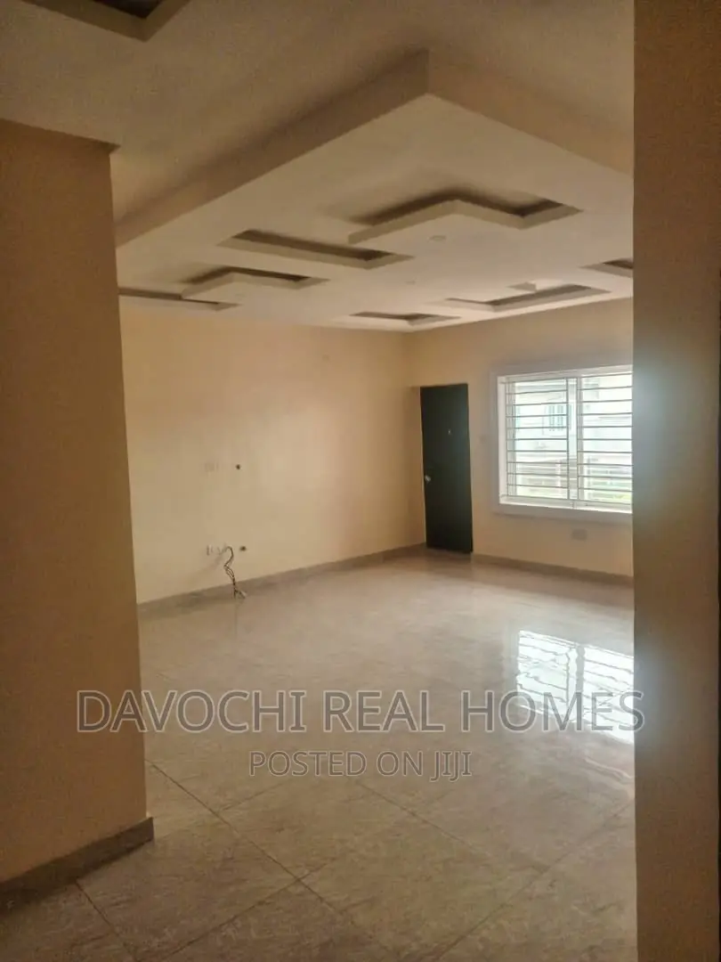 2bdrm Apartment in Chevron Drive, Lekki for rent