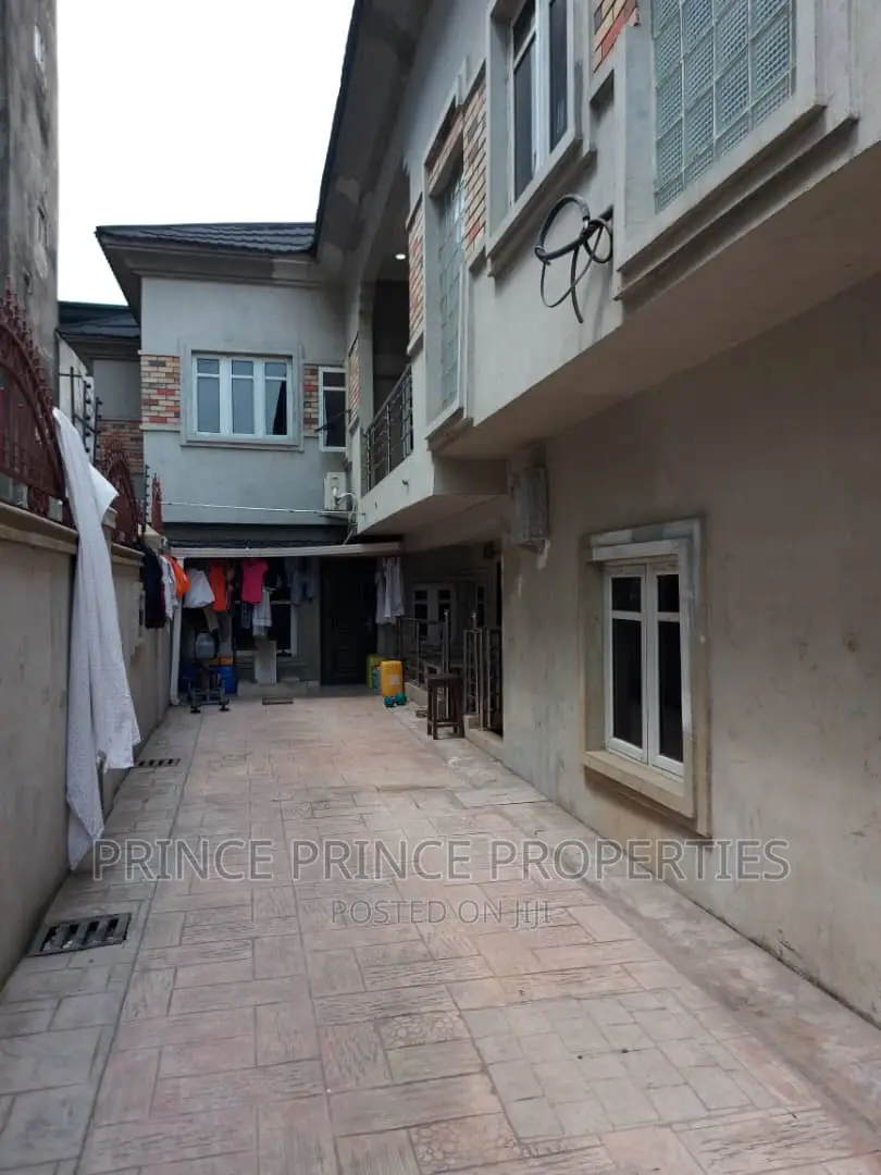 Furnished 5bdrm Duplex in Surulere for sale