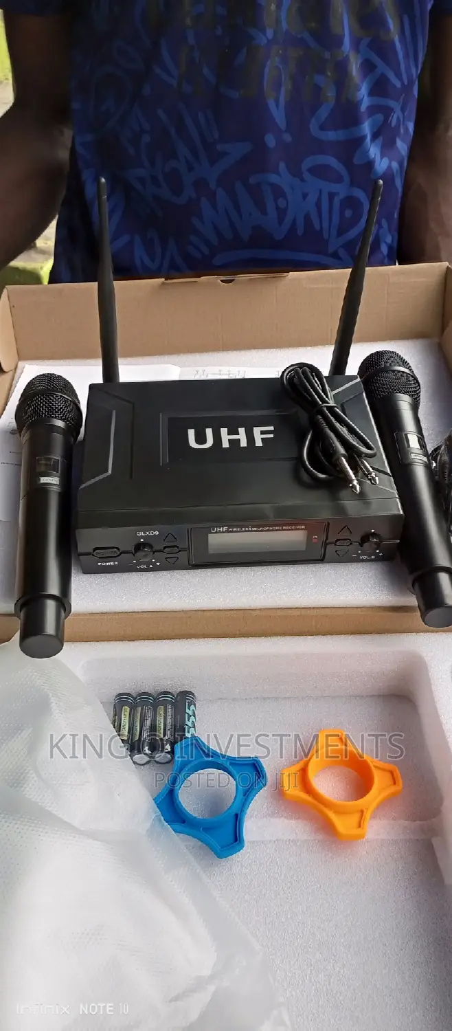 Wireless Double UHF Microphone